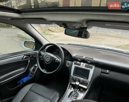 Серый Мерседес Ц-Класс, объемом двигателя 1.8 л и пробегом 263 тыс. км за 7600 $, фото 4 на Automoto.ua