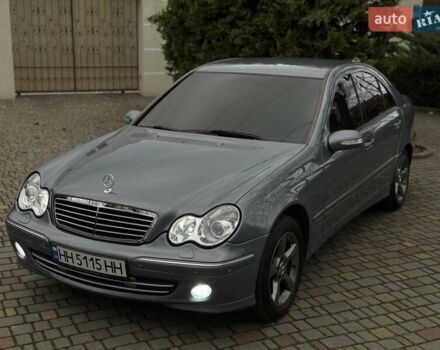 Серый Мерседес Ц-Класс, объемом двигателя 2.1 л и пробегом 260 тыс. км за 8500 $, фото 6 на Automoto.ua