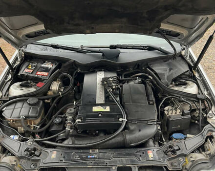 Серый Мерседес Ц-Класс, объемом двигателя 1.8 л и пробегом 263 тыс. км за 7600 $, фото 10 на Automoto.ua