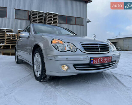 Серый Мерседес Ц-Класс, объемом двигателя 1.8 л и пробегом 162 тыс. км за 6850 $, фото 2 на Automoto.ua