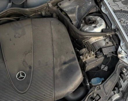 Серый Мерседес Ц-Класс, объемом двигателя 2.2 л и пробегом 287 тыс. км за 7500 $, фото 14 на Automoto.ua
