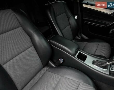 Серый Мерседес Ц-Класс, объемом двигателя 2.1 л и пробегом 260 тыс. км за 8500 $, фото 27 на Automoto.ua