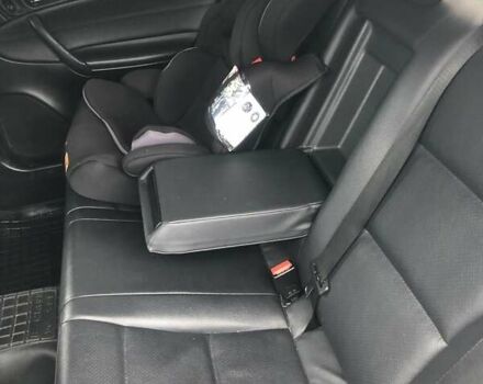 Сірий Мерседес Ц-Клас, об'ємом двигуна 2.1 л та пробігом 315 тис. км за 8000 $, фото 5 на Automoto.ua