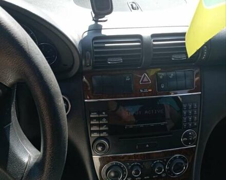 Сірий Мерседес Ц-Клас, об'ємом двигуна 1.8 л та пробігом 165 тис. км за 6500 $, фото 1 на Automoto.ua