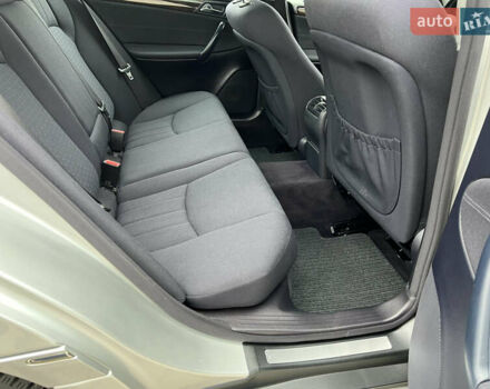 Сірий Мерседес Ц-Клас, об'ємом двигуна 1.8 л та пробігом 162 тис. км за 7299 $, фото 46 на Automoto.ua