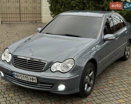 Серый Мерседес Ц-Класс, объемом двигателя 2.1 л и пробегом 260 тыс. км за 8500 $, фото 7 на Automoto.ua