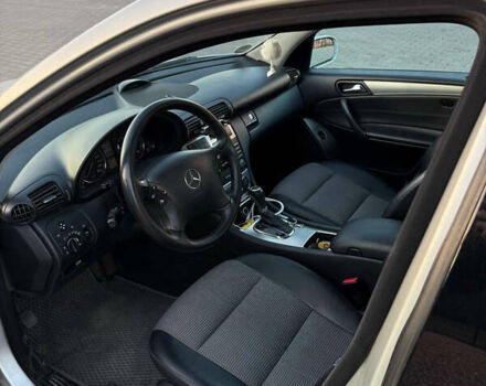 Серый Мерседес Ц-Класс, объемом двигателя 2.2 л и пробегом 287 тыс. км за 7500 $, фото 7 на Automoto.ua