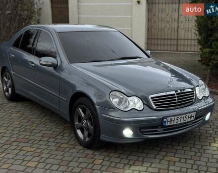 Серый Мерседес Ц-Класс, объемом двигателя 2.1 л и пробегом 260 тыс. км за 8500 $, фото 3 на Automoto.ua