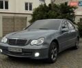 Серый Мерседес Ц-Класс, объемом двигателя 2.1 л и пробегом 260 тыс. км за 8500 $, фото 5 на Automoto.ua