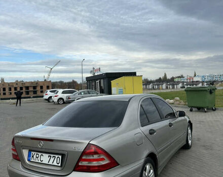 Сірий Мерседес Ц-Клас, об'ємом двигуна 2.2 л та пробігом 373 тис. км за 2950 $, фото 11 на Automoto.ua