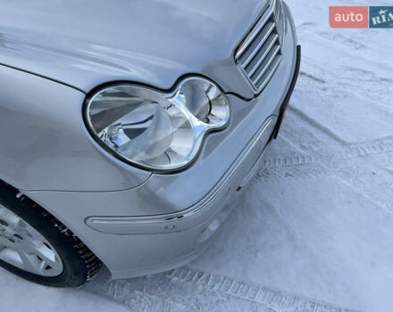 Серый Мерседес Ц-Класс, объемом двигателя 1.8 л и пробегом 162 тыс. км за 6850 $, фото 21 на Automoto.ua