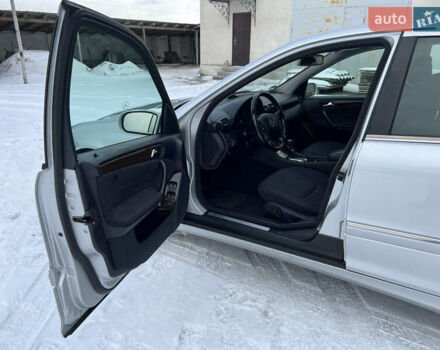 Серый Мерседес Ц-Класс, объемом двигателя 1.8 л и пробегом 162 тыс. км за 6850 $, фото 49 на Automoto.ua