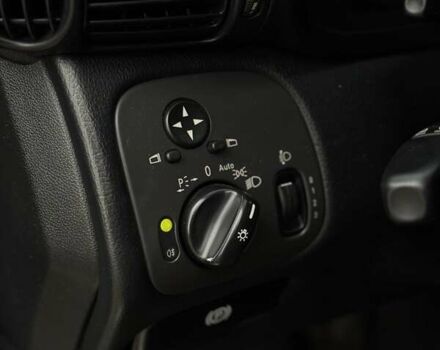 Серый Мерседес Ц-Класс, объемом двигателя 2.1 л и пробегом 260 тыс. км за 8500 $, фото 34 на Automoto.ua