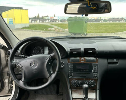 Сірий Мерседес Ц-Клас, об'ємом двигуна 2.2 л та пробігом 373 тис. км за 2950 $, фото 3 на Automoto.ua