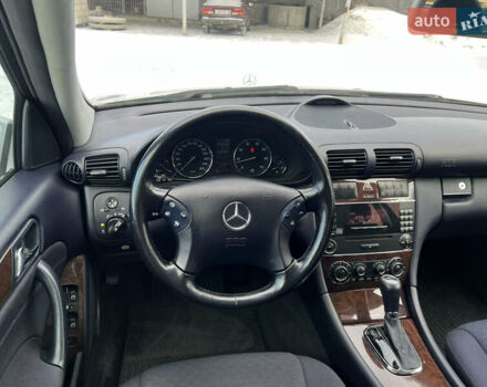 Серый Мерседес Ц-Класс, объемом двигателя 1.8 л и пробегом 162 тыс. км за 6850 $, фото 70 на Automoto.ua