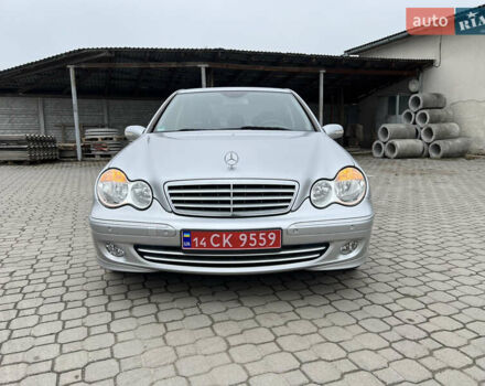 Сірий Мерседес Ц-Клас, об'ємом двигуна 1.8 л та пробігом 162 тис. км за 7299 $, фото 1 на Automoto.ua