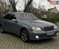 Серый Мерседес Ц-Класс, объемом двигателя 2.1 л и пробегом 260 тыс. км за 8500 $, фото 4 на Automoto.ua
