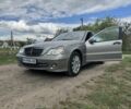 Серый Мерседес Ц-Класс, объемом двигателя 1.8 л и пробегом 250 тыс. км за 6700 $, фото 1 на Automoto.ua