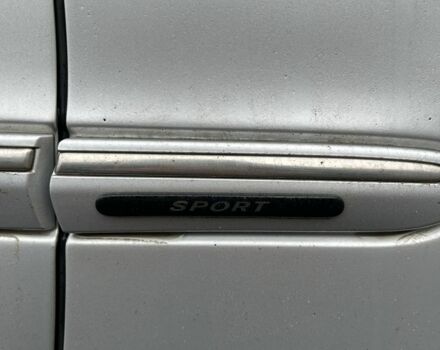 Серый Мерседес Ц-Класс, объемом двигателя 2.5 л и пробегом 414 тыс. км за 6000 $, фото 1 на Automoto.ua