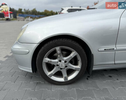 Серый Мерседес Ц-Класс, объемом двигателя 1.8 л и пробегом 212 тыс. км за 7600 $, фото 13 на Automoto.ua