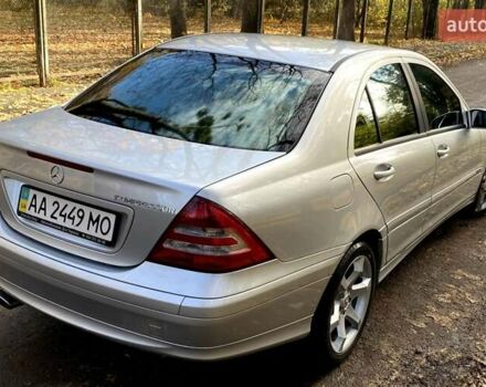 Серый Мерседес Ц-Класс, объемом двигателя 1.8 л и пробегом 278 тыс. км за 6500 $, фото 3 на Automoto.ua