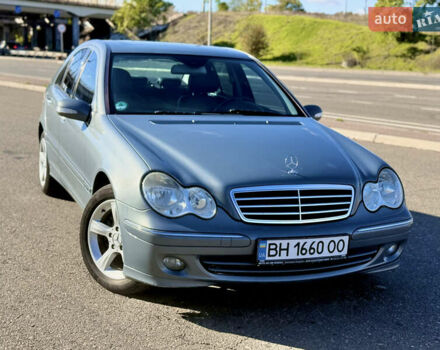 Серый Мерседес Ц-Класс, объемом двигателя 1.8 л и пробегом 197 тыс. км за 7500 $, фото 12 на Automoto.ua