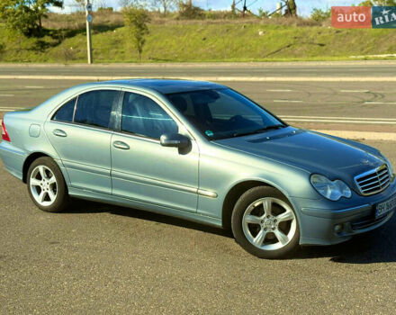 Серый Мерседес Ц-Класс, объемом двигателя 1.8 л и пробегом 197 тыс. км за 7500 $, фото 5 на Automoto.ua