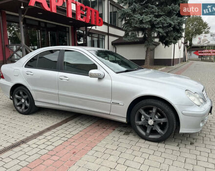 Серый Мерседес Ц-Класс, объемом двигателя 1.8 л и пробегом 179 тыс. км за 6200 $, фото 11 на Automoto.ua