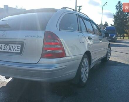 Серый Мерседес Ц-Класс, объемом двигателя 1.8 л и пробегом 300 тыс. км за 7200 $, фото 5 на Automoto.ua