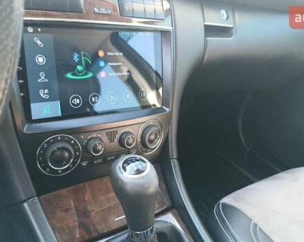 Серый Мерседес Ц-Класс, объемом двигателя 1.8 л и пробегом 300 тыс. км за 7200 $, фото 1 на Automoto.ua