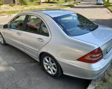 Серый Мерседес Ц-Класс, объемом двигателя 2.1 л и пробегом 300 тыс. км за 7555 $, фото 6 на Automoto.ua