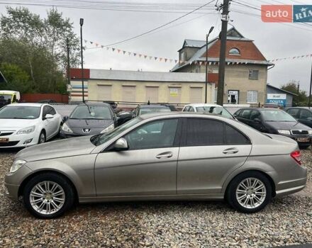 Сірий Мерседес Ц-Клас, об'ємом двигуна 1.8 л та пробігом 330 тис. км за 7999 $, фото 4 на Automoto.ua