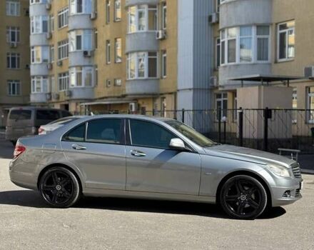 Серый Мерседес Ц-Класс, объемом двигателя 1.8 л и пробегом 270 тыс. км за 8000 $, фото 7 на Automoto.ua