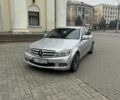 Серый Мерседес Ц-Класс, объемом двигателя 2.1 л и пробегом 300 тыс. км за 7200 $, фото 1 на Automoto.ua