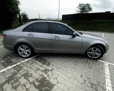Серый Мерседес Ц-Класс, объемом двигателя 1.8 л и пробегом 203 тыс. км за 8200 $, фото 3 на Automoto.ua