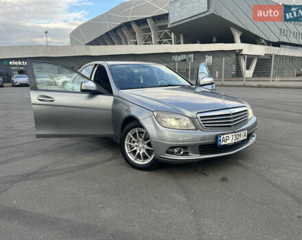 Сірий Мерседес Ц-Клас, об'ємом двигуна 1.8 л та пробігом 257 тис. км за 7500 $, фото 51 на Automoto.ua