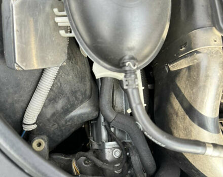 Серый Мерседес Ц-Класс, объемом двигателя 2.2 л и пробегом 291 тыс. км за 8000 $, фото 16 на Automoto.ua