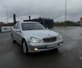 Сірий Мерседес Ц-Клас, об'ємом двигуна 1.8 л та пробігом 433 тис. км за 7400 $, фото 1 на Automoto.ua