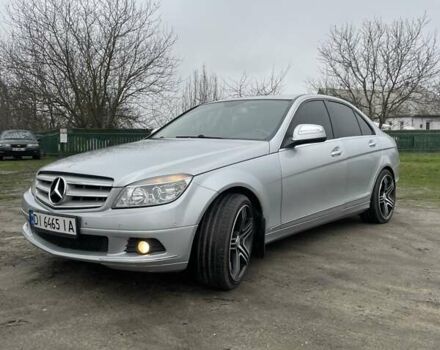 Серый Мерседес Ц-Класс, объемом двигателя 2.15 л и пробегом 320 тыс. км за 8000 $, фото 4 на Automoto.ua