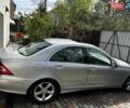 Мерседес Ц-Клас 2007 у Києві на Automoto.ua Сірий Мерседес Ц-Клас, об'ємом двигуна 3 л та пробігом 195 тис. км за 7950 $, фото 1 на Automoto.ua