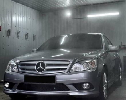 Серый Мерседес Ц-Класс, объемом двигателя 3 л и пробегом 99 тыс. км за 14800 $, фото 2 на Automoto.ua