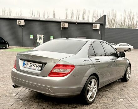 Серый Мерседес Ц-Класс, объемом двигателя 2.1 л и пробегом 256 тыс. км за 5000 $, фото 1 на Automoto.ua