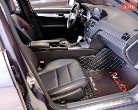 Сірий Мерседес Ц-Клас, об'ємом двигуна 3 л та пробігом 198 тис. км за 8900 $, фото 36 на Automoto.ua