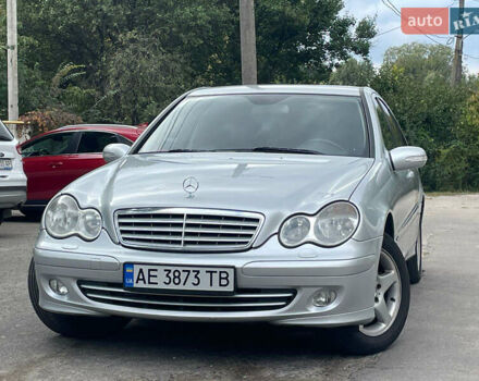 Сірий Мерседес Ц-Клас, об'ємом двигуна 1.8 л та пробігом 215 тис. км за 7200 $, фото 3 на Automoto.ua