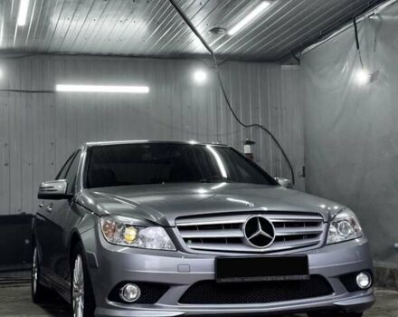 Серый Мерседес Ц-Класс, объемом двигателя 3 л и пробегом 99 тыс. км за 14800 $, фото 3 на Automoto.ua