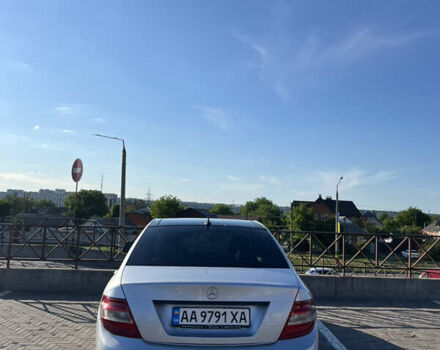 Сірий Мерседес Ц-Клас, об'ємом двигуна 3 л та пробігом 261 тис. км за 6000 $, фото 3 на Automoto.ua