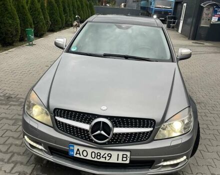 Серый Мерседес Ц-Класс, объемом двигателя 2.98 л и пробегом 270 тыс. км за 10000 $, фото 7 на Automoto.ua