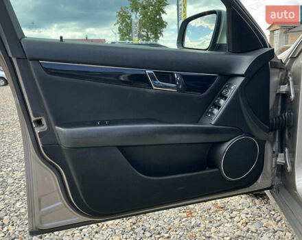 Сірий Мерседес Ц-Клас, об'ємом двигуна 1.8 л та пробігом 339 тис. км за 8500 $, фото 7 на Automoto.ua