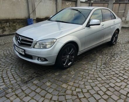 Серый Мерседес Ц-Класс, объемом двигателя 2.1 л и пробегом 355 тыс. км за 7100 $, фото 2 на Automoto.ua