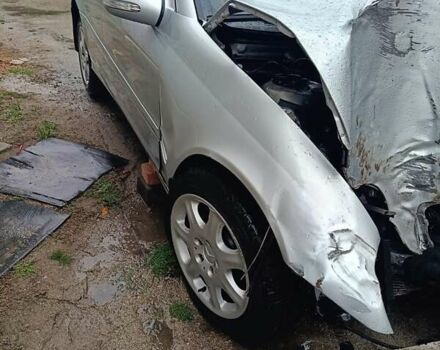 Сірий Мерседес Ц-Клас, об'ємом двигуна 1.8 л та пробігом 216 тис. км за 2700 $, фото 4 на Automoto.ua